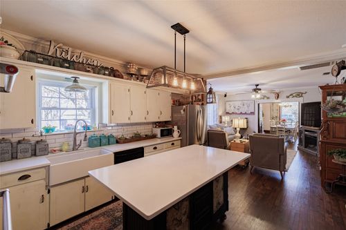 403 W Franklin St, Alvord, TX, 76225-5310 | Card Image