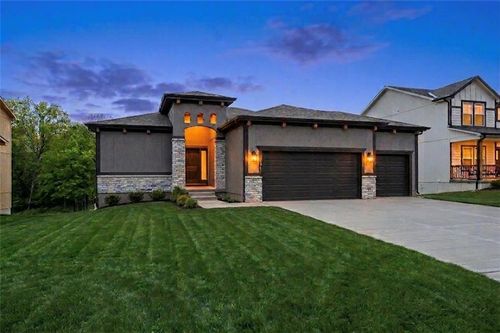 1024 Branchwood Ln, Raymore, MO, 64083-8781 | Card Image