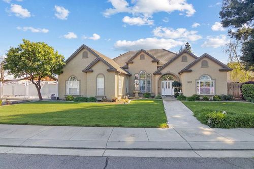 10528 Rio Sombra Drive, Oakdale, CA, 95361 | Card Image