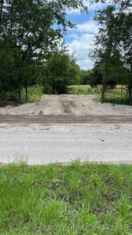 000 Creager Rd, Mounds, OK, 74047 | Card Image