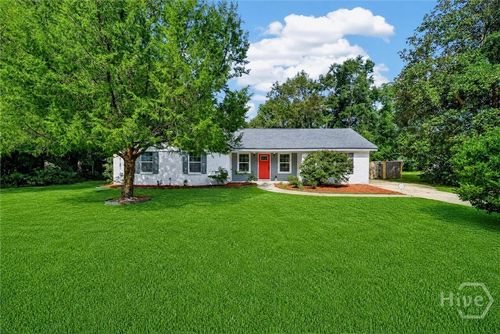 214 Jefferson Cir Se, Allenhurst, GA, 31301-5561 | Card Image