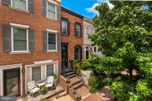 331 11th St Se, WASHINGTON, DC, 20003-2105 | Card Image