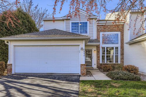 7642 Arboretum Village Pl, Chanhassen, MN, 55317-4424 | Card Image