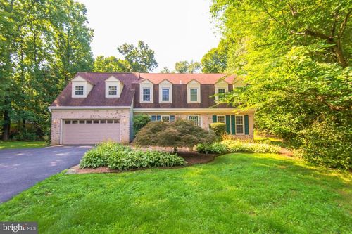 10322 Dunn Meadow Rd, VIENNA, VA, 22182-1326 | Card Image