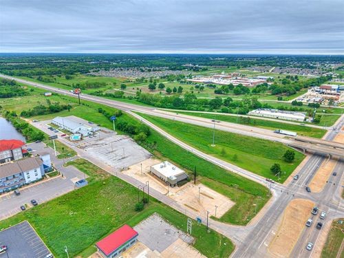 4903 N Harrison St, Shawnee, OK, 74804-9105 | Card Image