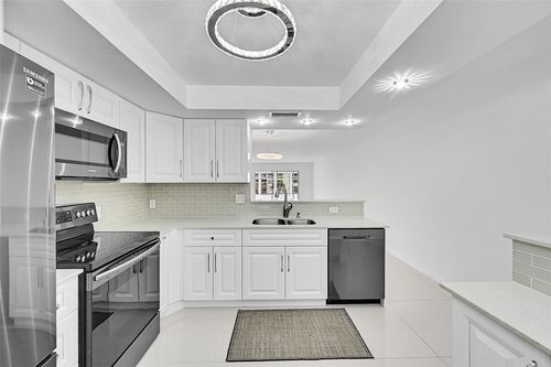 apt-l3-3005 Portofino Isle, Coconut Creek, FL, 33066-1217 | Card Image