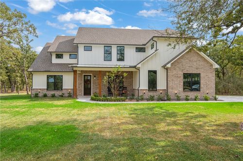 5529 Woodland Park Drive, College Station, TX, 77845 | Card Image