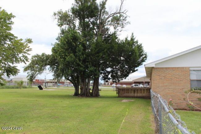 25676 Ne Evans St, House other with 3 bedrooms, 2 bathrooms and null parking in Altha FL | Image 14