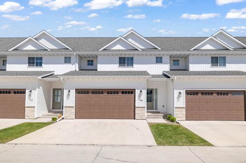 709 Spruce St Nw, Bondurant, IA, 50035-2612 | Card Image