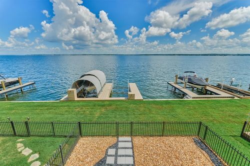 4 Regency Pt, Montgomery, TX, 77356-5960 | Card Image