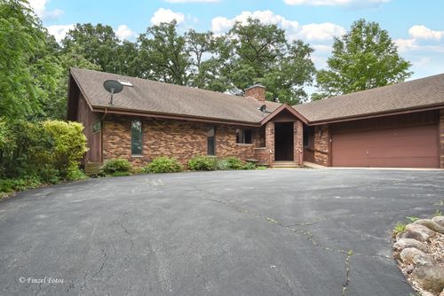 17001 Mcguire Rd, Harvard, IL, 60033-9524 | Card Image