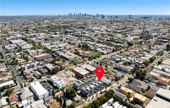 922 N Ridgewood Pl, House other with 3 bedrooms, 4 bathrooms and 2 parking in LOS ANGELES CA | Image 26