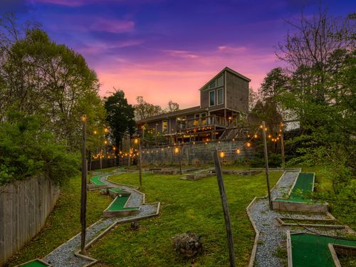 812 Starlight Ln, Kodak, TN, 37764-1742 | Card Image