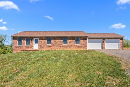 560 Baltimore Road, Hillsville, VA, 24343 | Card Image