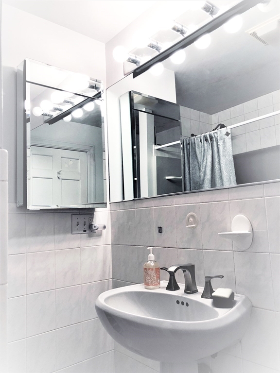 Residential Lease in Newton 4