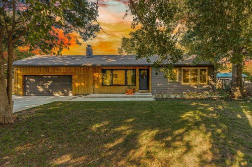 18 E Hawthorne St, Wichita, KS, 67206-2535 | Card Image