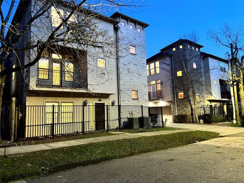 f-222 Knox St, Houston, TX, 77007-8168 | Card Image