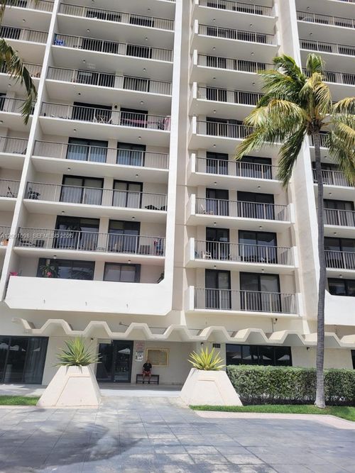 1601-2625 Collins Ave, Miami Beach, FL, 33140-4750 | Card Image