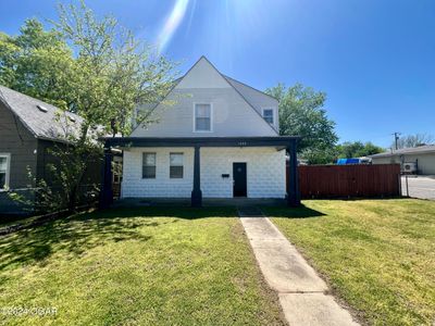 1322 W 4th Street, House other with 5 bedrooms, 2 bathrooms and null parking in Joplin MO | Image 3