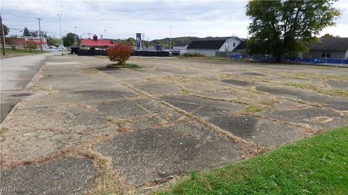 2710 Broadway Avenue Extension, Parkersburg, WV, 26101 | Card Image