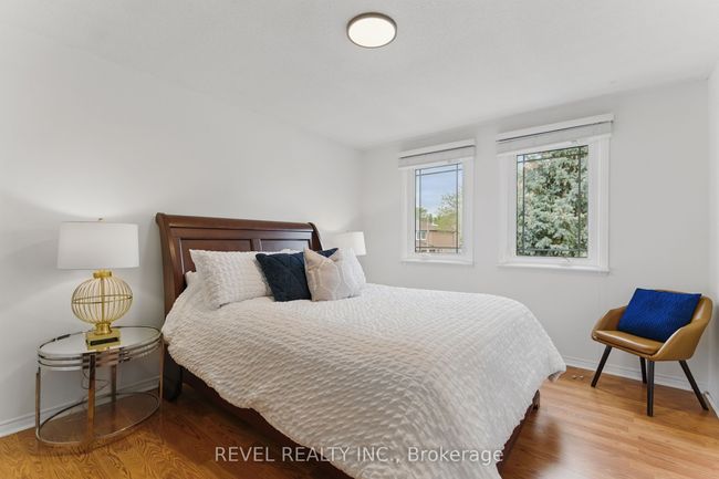 1076 Roxborough Dr, House other with 4 bedrooms, 3 bathrooms and 2 parking in Oakville ON | Image 27