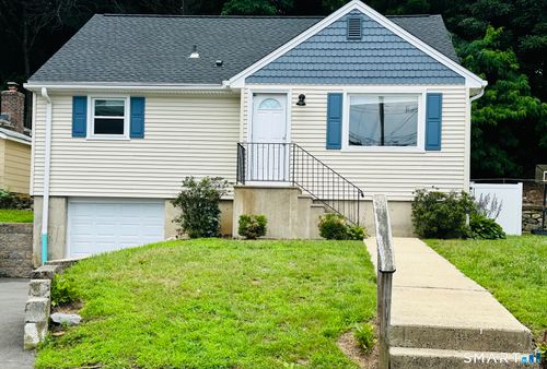 136 Hillside Ave, Shelton, CT, 06484-4165 | Card Image