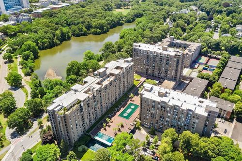 612-33 Pond Ave, Brookline, MA, 02445 | Card Image
