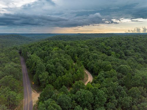 000 Whitacre Run, Eminence, MO, 65466 | Card Image