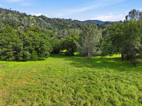 19371 Peyton Pl, Grass Valley, CA, 95949-8610 | Card Image