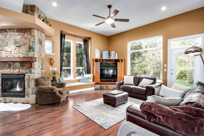 179 Sparks Way, House other with 6 bedrooms, 4 bathrooms and 6 parking in Anmore BC | Image 5
