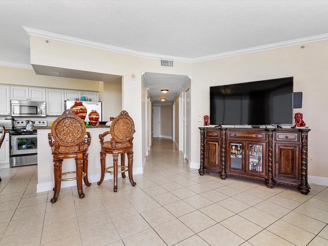 802 - 1 Glen Royal Pkwy, Condo with 2 bedrooms, 2 bathrooms and null parking in Miami FL | Image 5