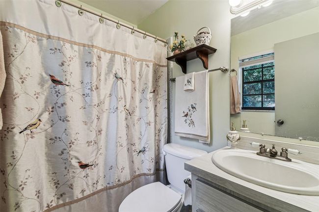 Bathroom 2 | Image 26