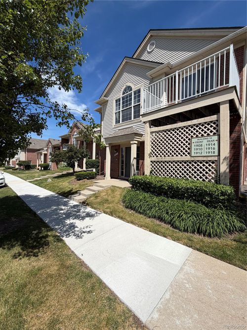 1908 Flagstone Cir, Rochester, MI, 48307-6096 | Card Image