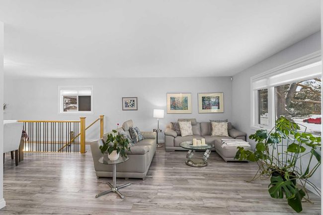 323 Alcott Cres Se, House other with 5 bedrooms, 3 bathrooms and 2 parking in Calgary AB | Image 7