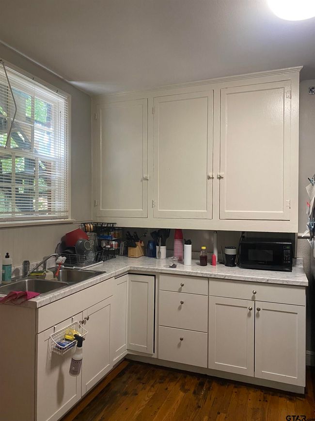APT-2 - 621 W Houston St, Home with 0 bedrooms, 0 bathrooms and null parking in Tyler TX | Image 11