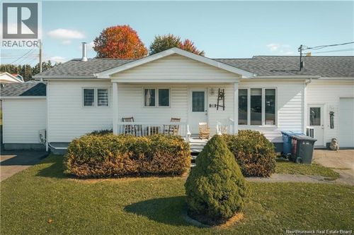 41 Rue St-François, Saint Léonard, NB, E7E2H3 | Card Image