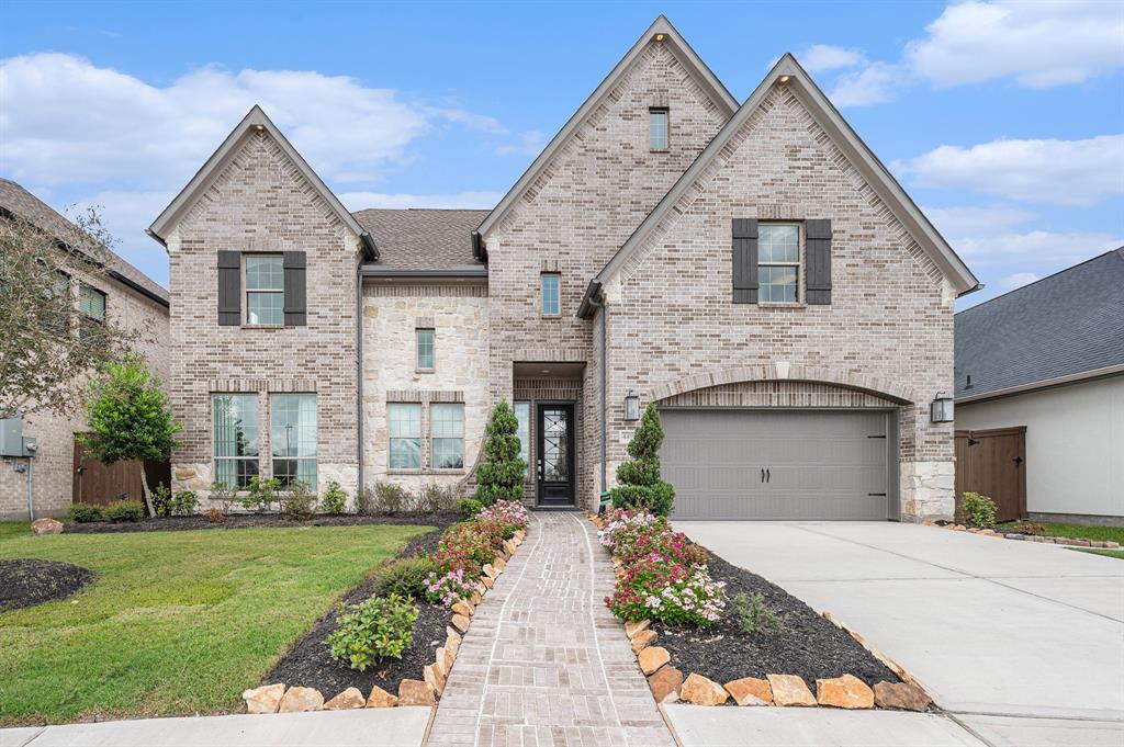 Falcon Lake Dr, Manvel, TX 77578