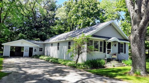 8052 Schroeder St, Onekama, MI, 49675-9774 | Card Image