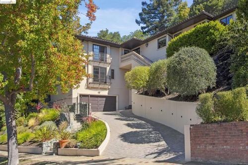  Sandringham Road, Piedmont, CA, 94611 | Card Image