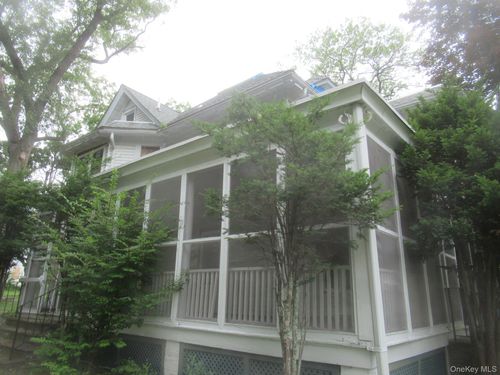 40 Weygant Hl, Highland Mills, NY, 10930-5125 | Card Image