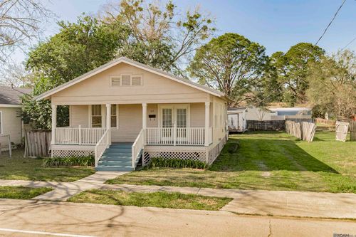 529 N Jefferson Ave, Port Allen, LA, 70767-2411 | Card Image