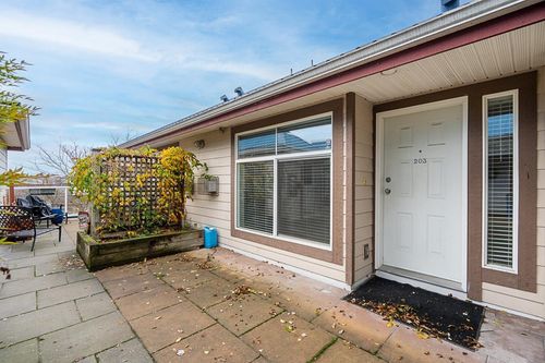 203-19705 56 Ave, Langley, BC, V3A3X7 | Card Image