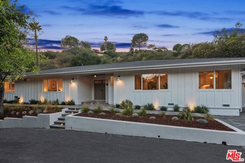 4031 Deerhorn Dr, Sherman Oaks, CA, 91403-4306 | Card Image