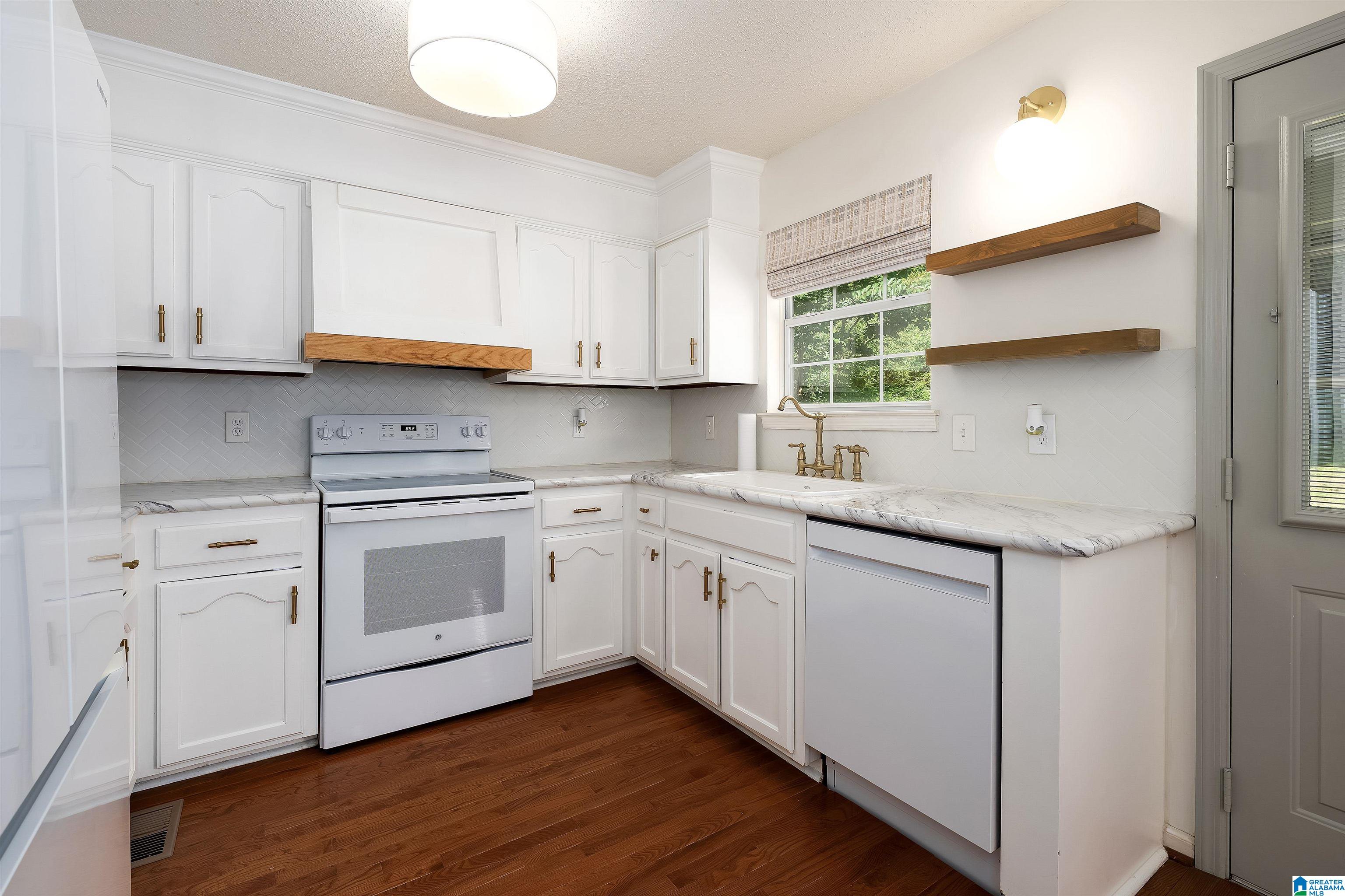 Residential in TRUSSVILLE