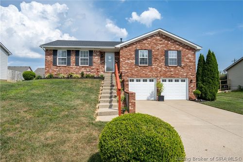 1009 Stonelilly Dr, Jeffersonville, IN, 47130-8473 | Card Image