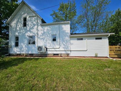 411 Lytle Avenue, Home with 4 bedrooms, 1 bathrooms and null parking in Harbor Beach MI | Image 2