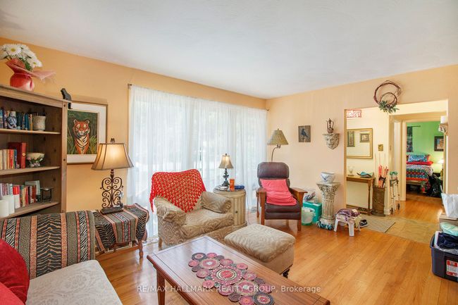 1036 Gill Ave, House other with 3 bedrooms, 2 bathrooms and 3 parking in Ottawa ON | Image 6