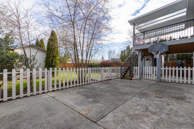 22759 Kendrick Lane, House other with 4 bedrooms, 3 bathrooms and 5 parking in Maple Ridge BC | Image 37