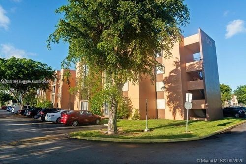 apt-201-9431 4th St, Miami, FL, 33174-2021 | Card Image