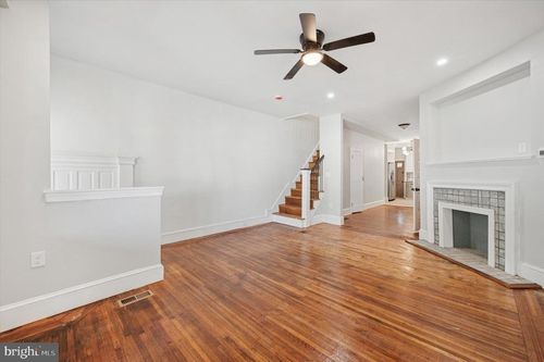 4933 N 10th St, PHILADELPHIA, PA, 19141-3901 | Card Image